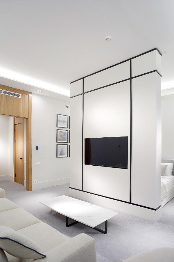 Neos Hotel 阿斯坦纳 外观 照片